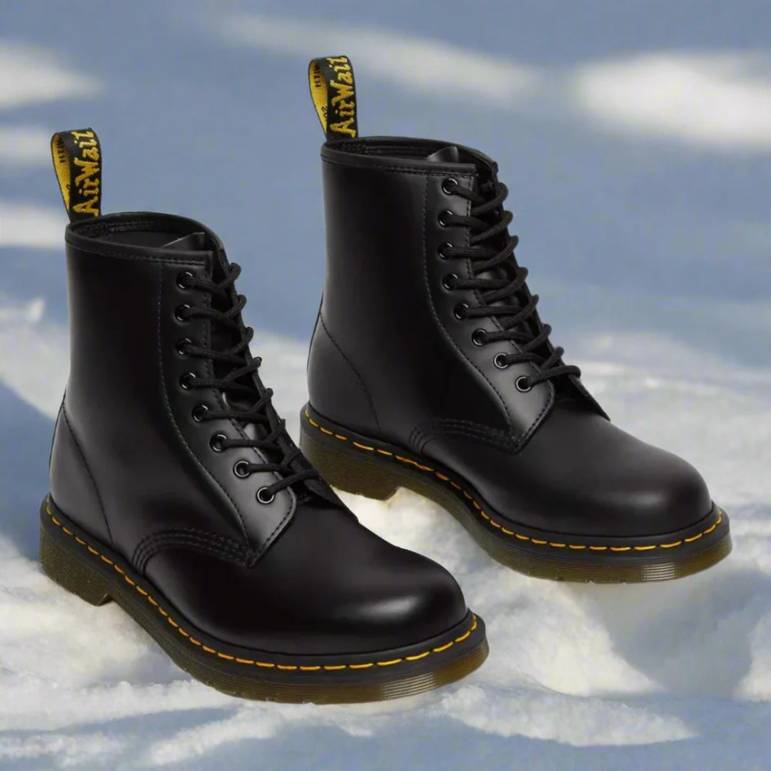 Dr. Martens – Elegant Lace Up Boots