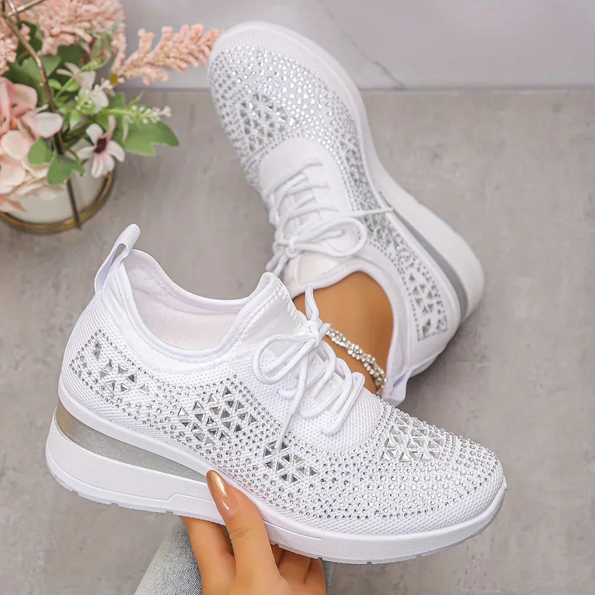 Cora - Ultra Comfortable Orthopedic Sneakers