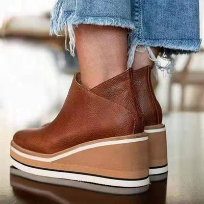 Quinn - Elegant Waterproof Boots