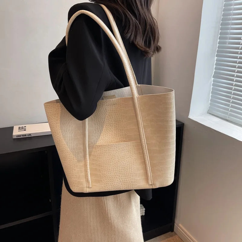 Betina -  Shoulder Bag