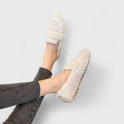 Solenne - Warm slippers with elegant design