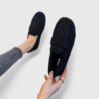 Solenne - Warm slippers with elegant design