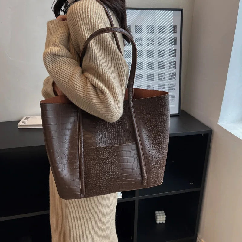 Betina -  Shoulder Bag
