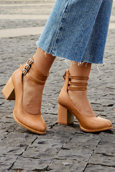 Casilda - Smooth orthopedic sandals with ankle strap and thick heel