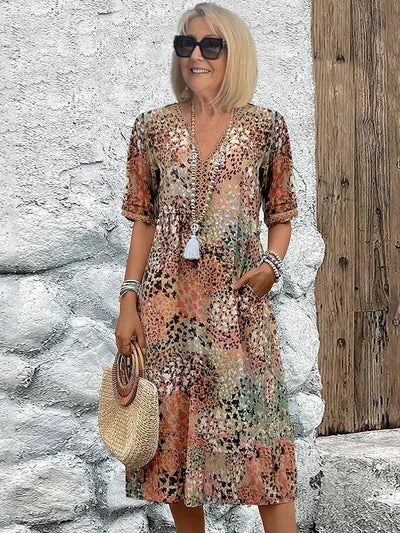 Lina - Lightweight Dress with V-Neck