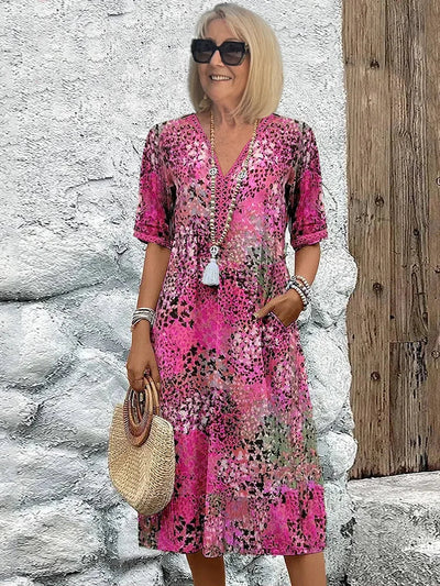 Lina - Lightweight Dress with V-Neck